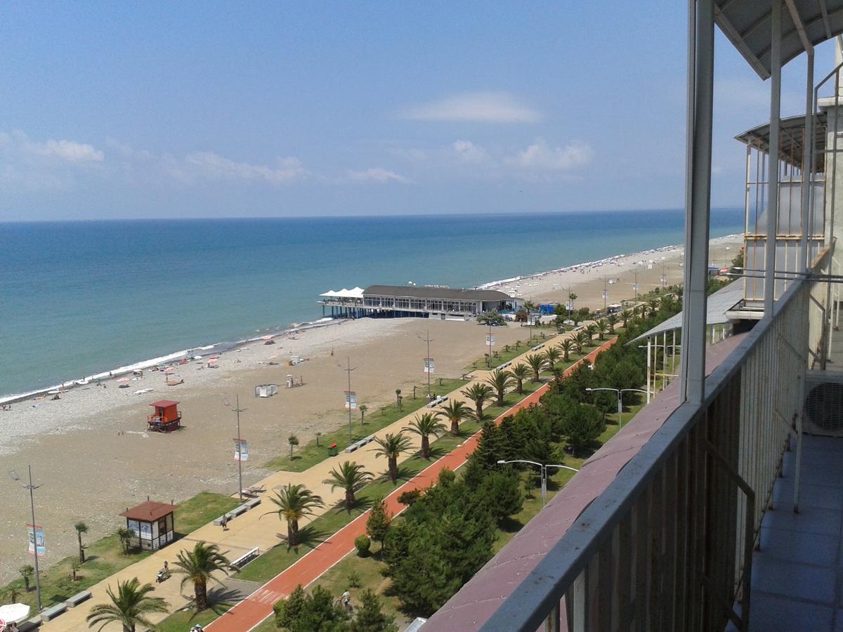 Beautiful House By The Sea Apartment Batumi Exterior photo
