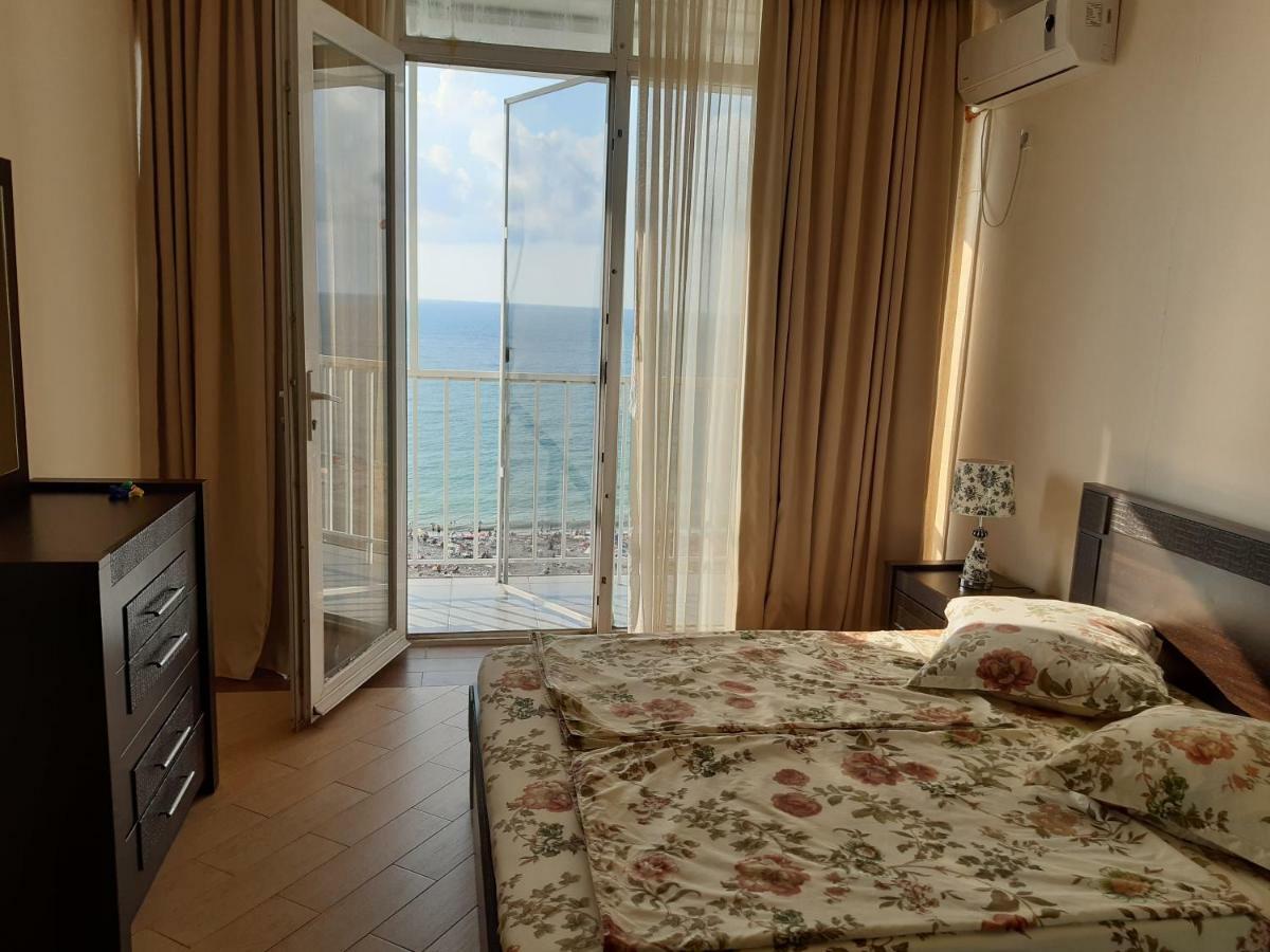 Beautiful House By The Sea Apartment Batumi Exterior photo